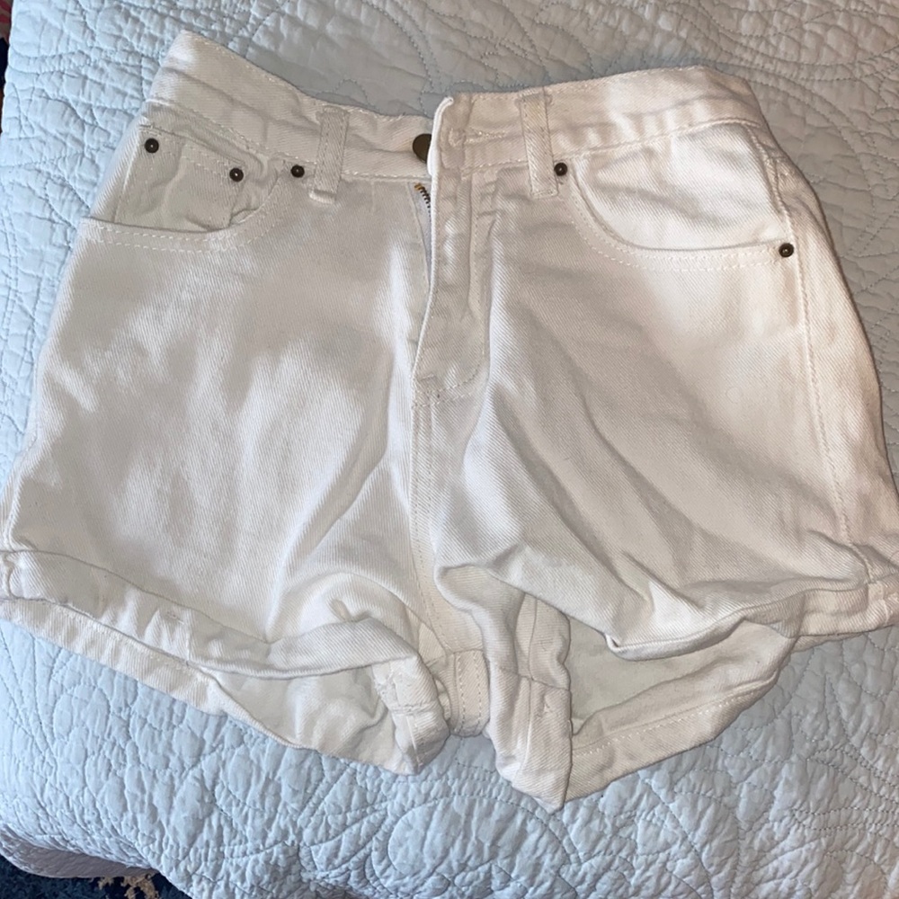 High waisted white jean shorts!